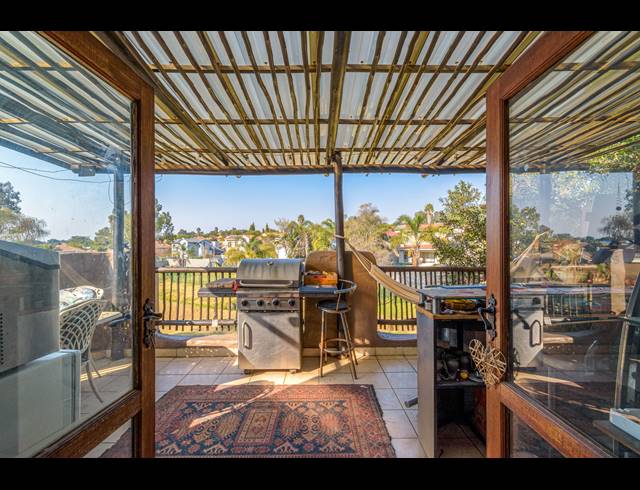 2 BEDROOM APARTMENT FOR SALE IN NORTH RIDING